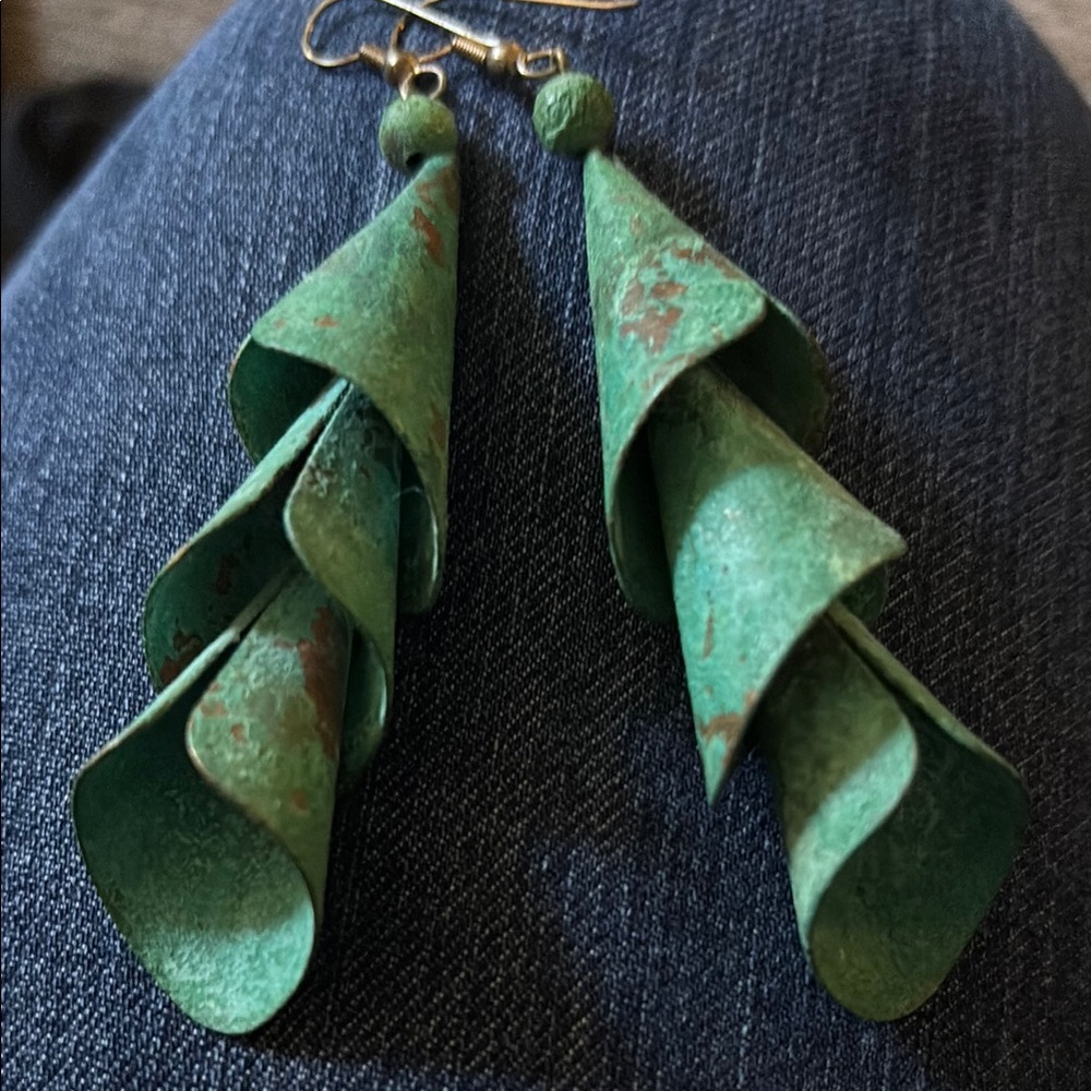 Elegant Green Spiral Earrings